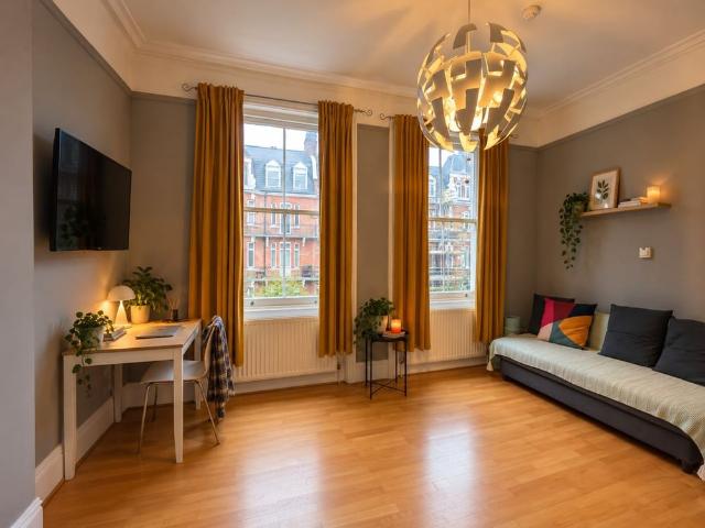 Apartment for rent in London Borough of Hammersmith and Fulham, Greater London