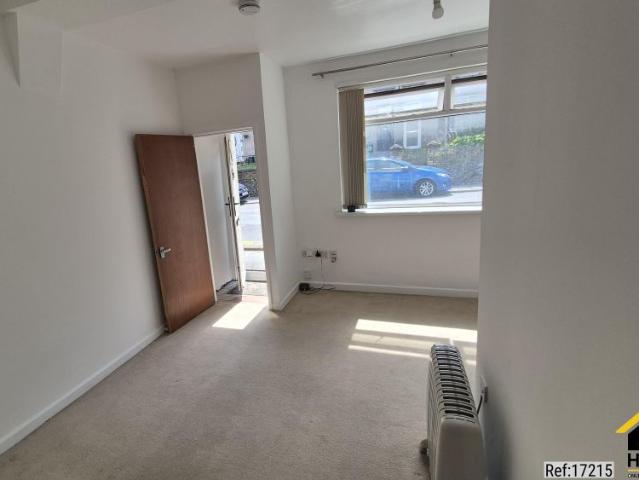 Apartment for rent in Llanharan, Wales