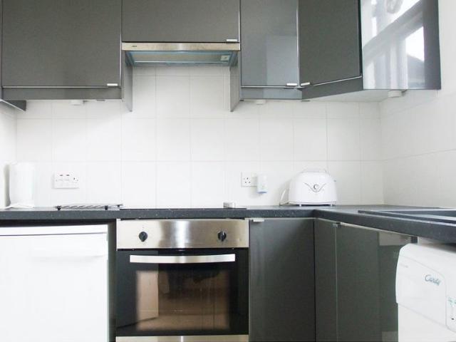 Apartment for rent in Maida Hill, Greater London