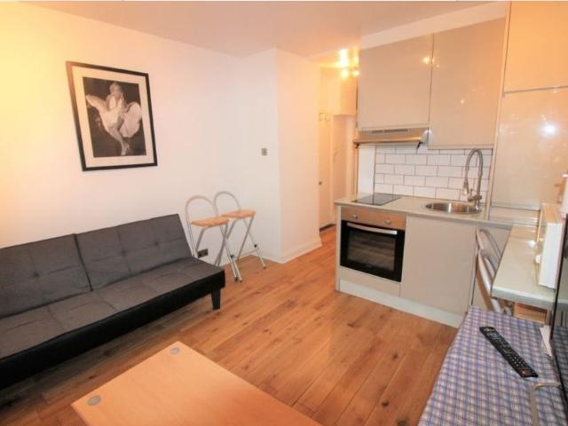 Apartment for rent in Westminster, Victoria