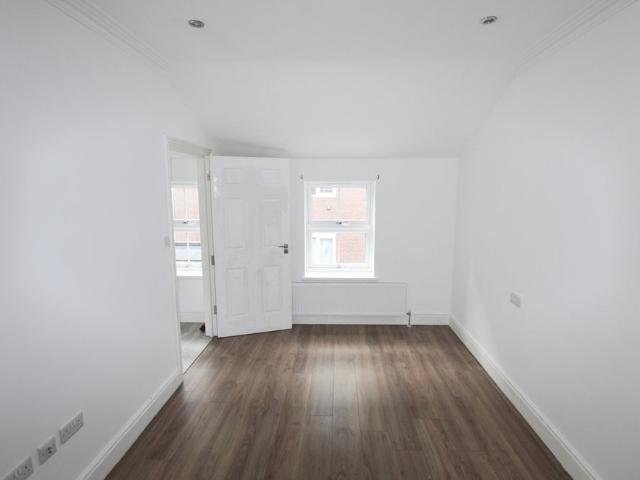 Apartment for rent in Gants Hill, Greater London