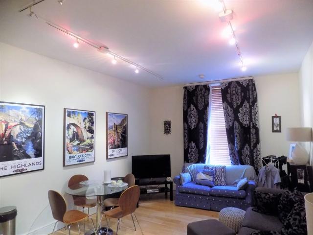 Apartment for rent in Oval, Cat Hill