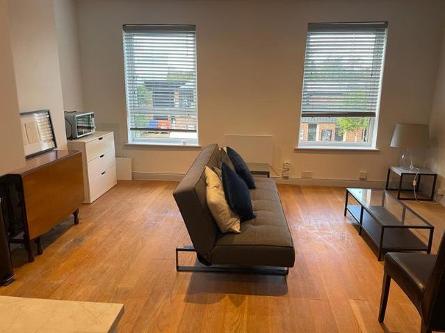 Apartment for rent in North Kensington, Greater London