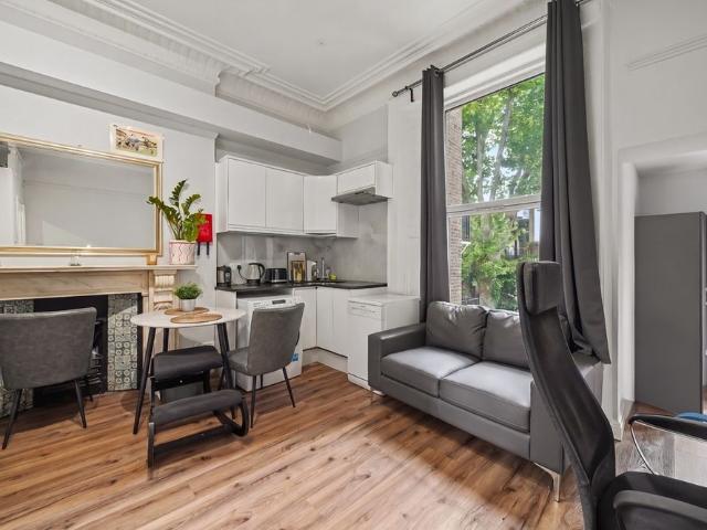 Apartment for rent in Kensington, Greater London