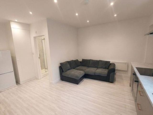 Apartment for rent in London Borough of Croydon, Thornton Heath