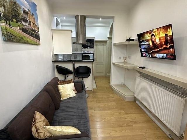 Apartment for rent in West Hackney, Greater London