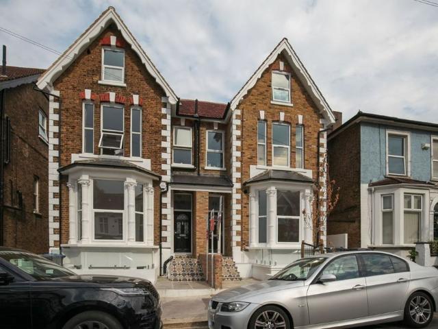 Apartment for rent in London Borough of Croydon, Thornton Heath