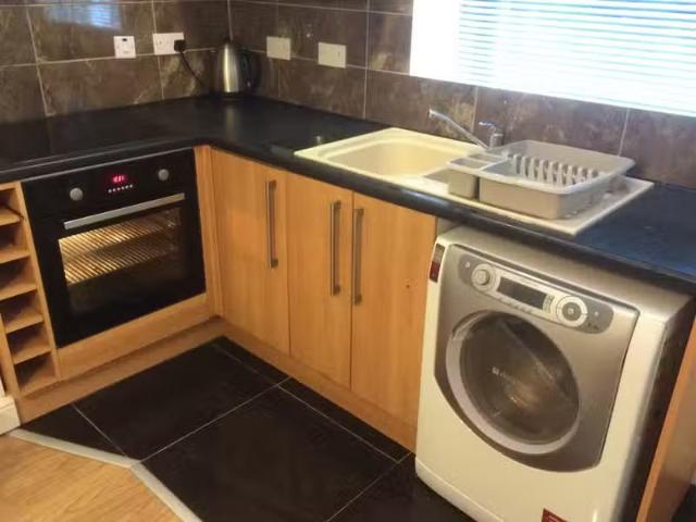 Apartment for rent in Milnsbridge Apartment for rent in Milnsbridge