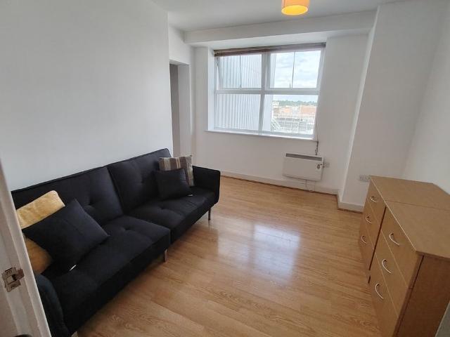 Apartment for rent in Newtown, Reading