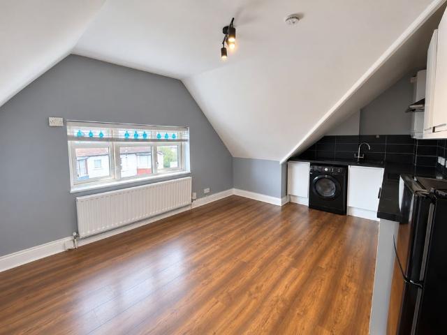 Apartment for rent in London Borough of Croydon, Thornton Heath