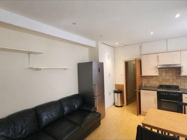 Apartment for rent in Streatham, Greater London