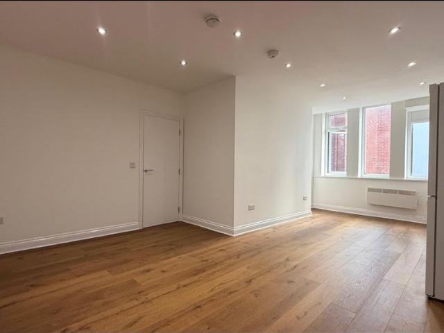 Apartment for rent in London Borough of Croydon, Greater London