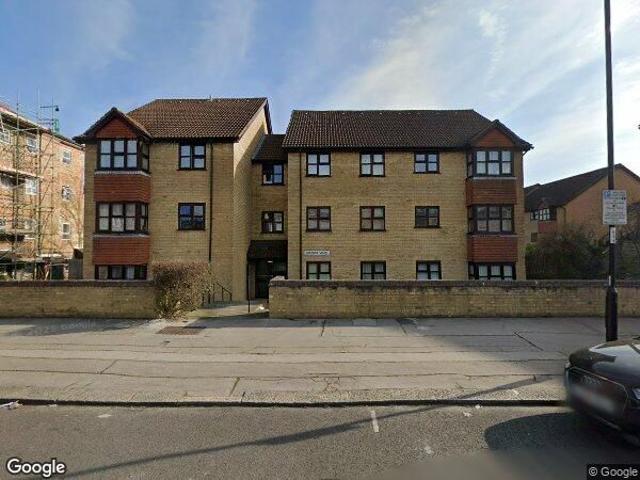 Apartment for rent in London Borough of Croydon, Waddon