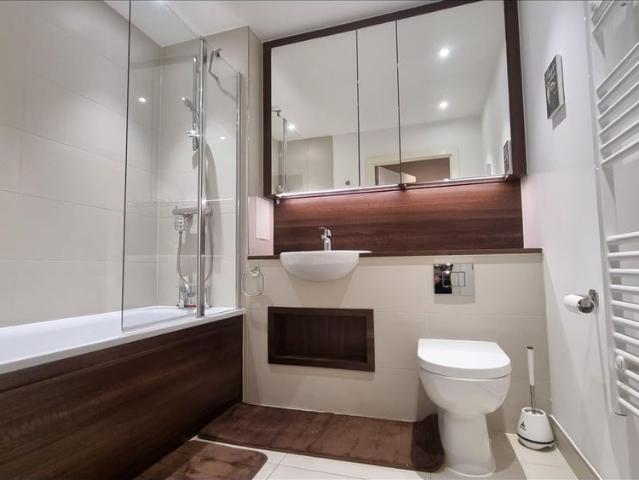 Apartment for rent in Westminster, Victoria