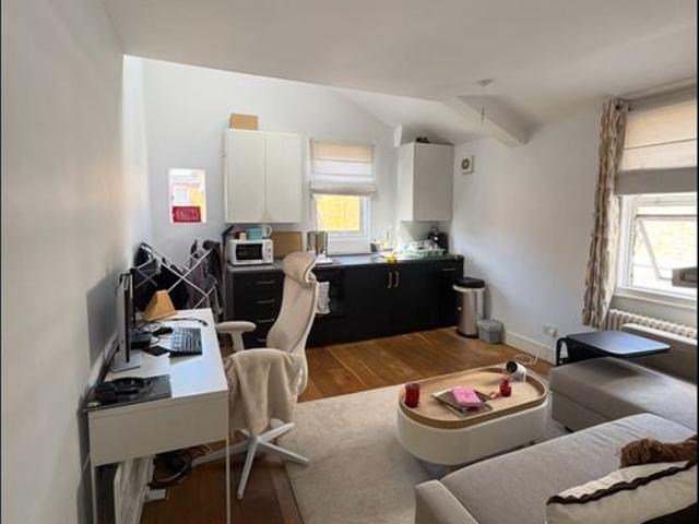 Apartment for rent in Shepherd's Bush, Greater London