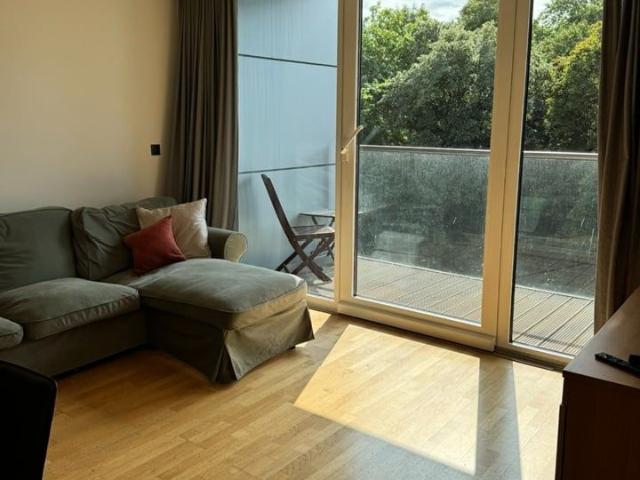 Apartment for rent in Falcon Estate, Greater London