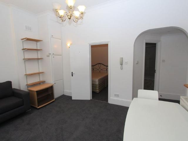 Apartment for rent in Belsize Park, Greater London