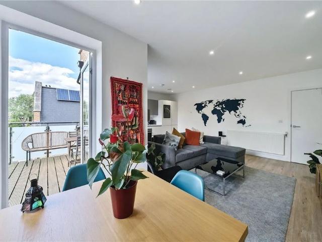 Apartment for rent in London Borough of Hounslow, Greater London