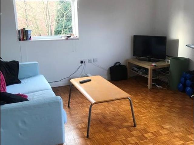 Apartment for rent in Greenhill, Greater London