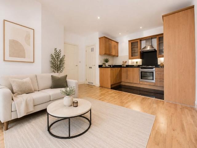 Apartment for rent in New Southgate, Greater London