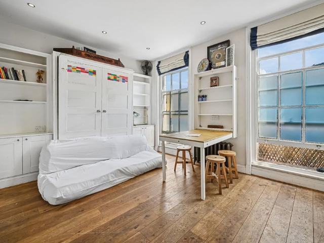 Apartment for rent in Chalk Farm, Greater London