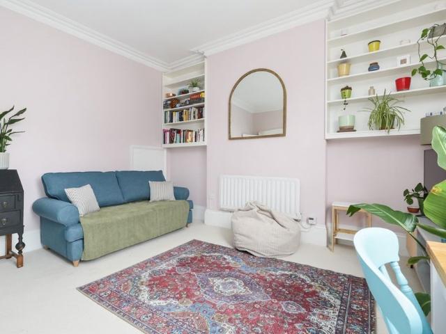 Apartment for rent in Chalk Farm, Cat Hill