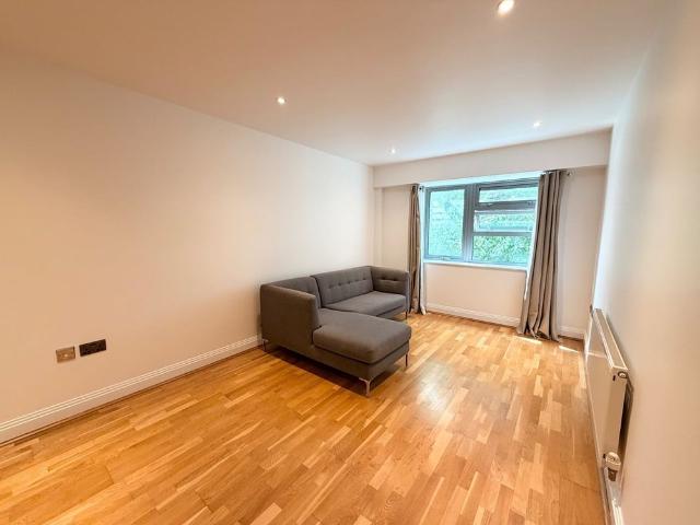 Apartment for rent in Rotherhithe, Greater London