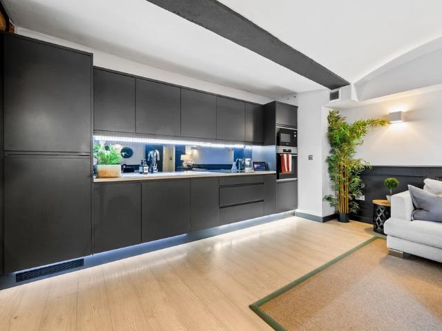 Apartment for rent in City Centre, Georgia