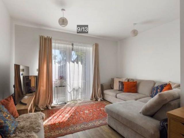 Apartment for rent in Lane, Greater London