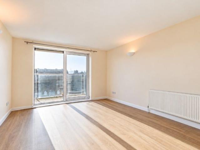Apartment for rent in London Borough of Merton, Greater London