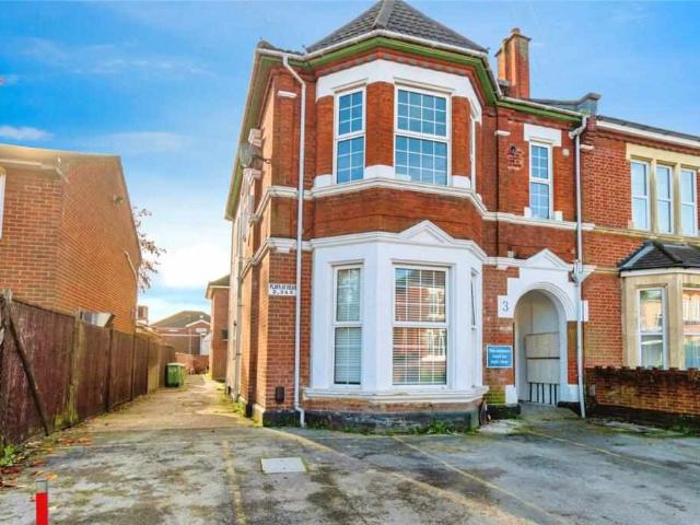 Flat for sale in Bevois Town, Isle Of Man