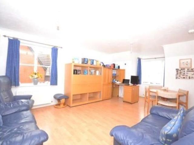 Apartment for rent in Newtown, Reading