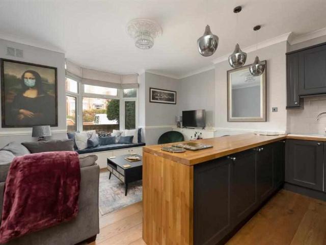 Flat for sale in Whitstable, Kent