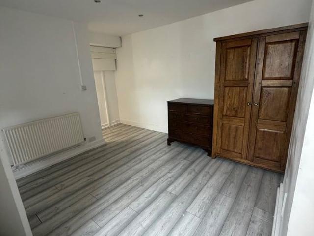 Apartment for rent in London Borough of Croydon, Waddon