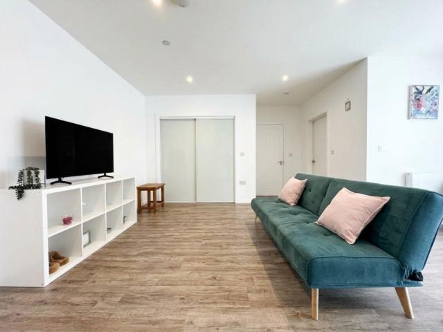 Apartment for rent in Denham, Gerrards Cross and Chalfonts Community Board, Gerrards Cross