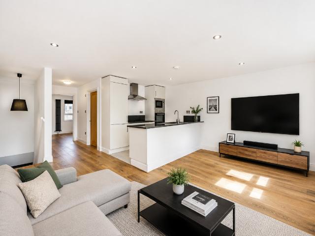 Apartment for rent in Chalk Farm, Greater London