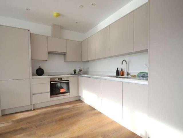 Apartment for rent in Staines, Surrey