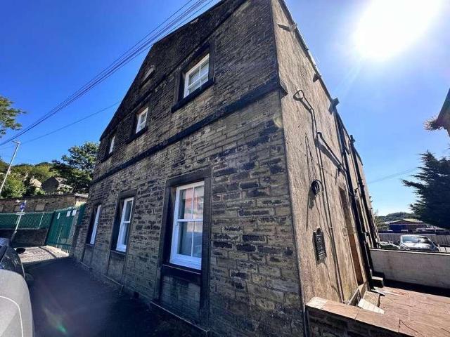Apartment for rent in Salendine Nook, West Yorkshire