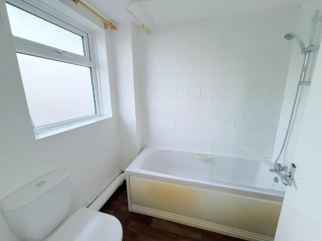 House for rent in Roselands, Eastbourne