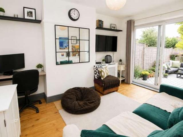 Apartment for rent in Staines, Surrey