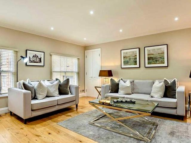 Apartment for rent in Covent Garden, Victoria