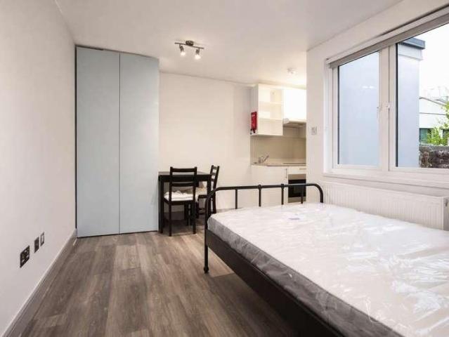 Apartment for rent in Chalk Farm, Greater London