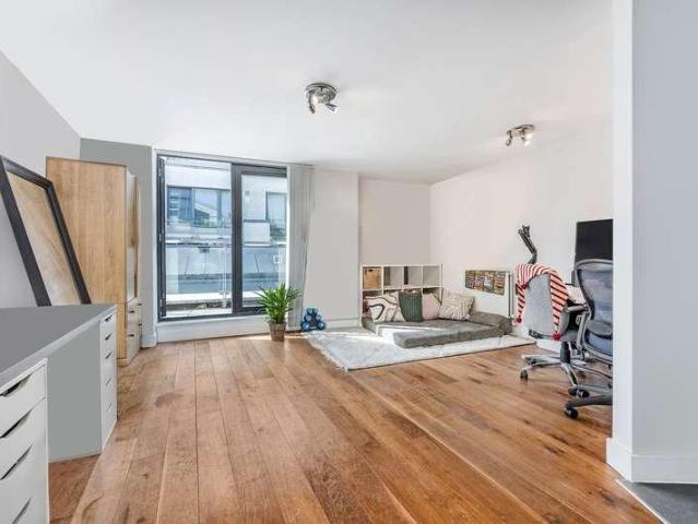 House for rent in Hoxton, Greater London
