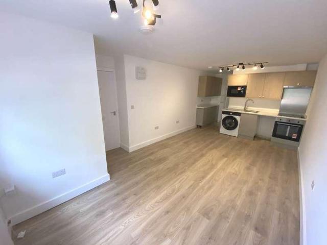 Apartment for rent in Elstree and Borehamwood, Borehamwood