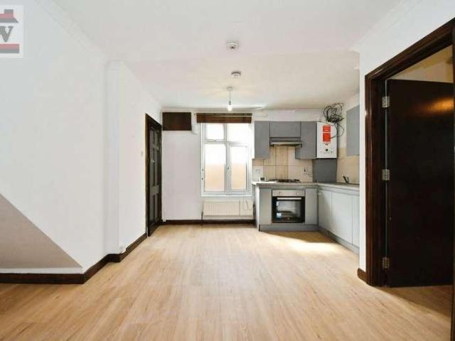 Apartment for rent in London Borough of Hounslow, Spring Grove