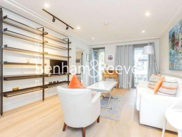 Apartment for rent in Brook Green, Greater London