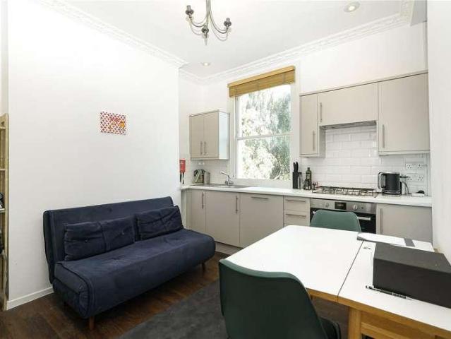 Apartment for rent in Chalk Farm, Greater London