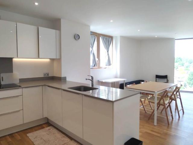 Apartment for rent in Shortlands, Greater London