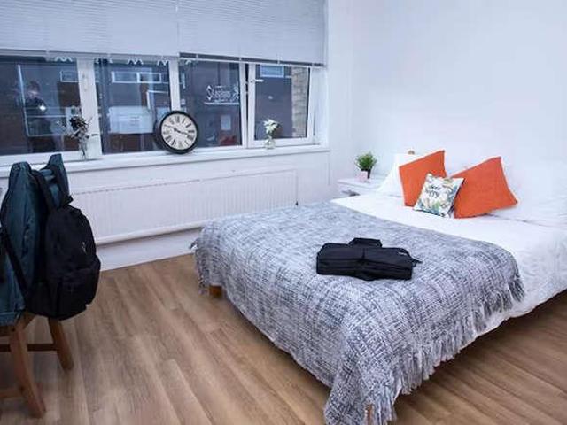 Apartment for rent in North Kensington, Greater London