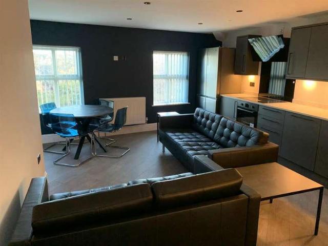 Apartment for rent in Calderstones